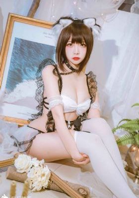 美女脱内衣露出了奶头福利图片_BD英语完整视频观看
